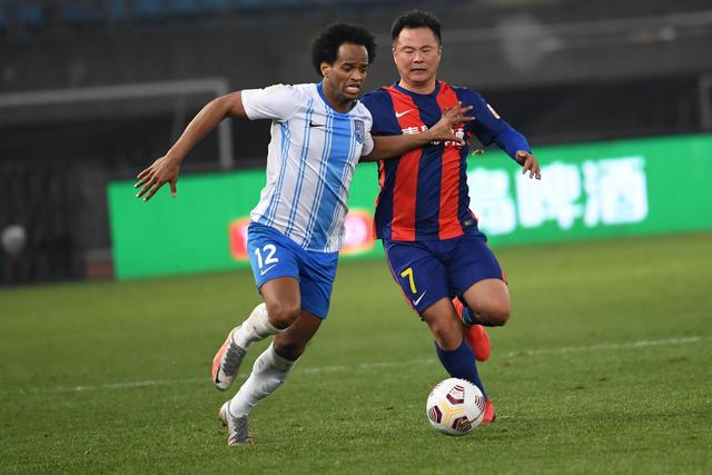 官宣：爵士正式签下米尔斯 合同为1年330万