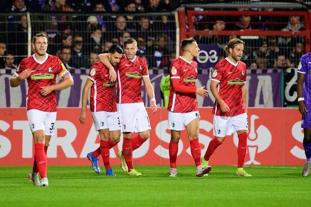 恐怖4人组冲水晶宫后防!数据示曼城赢紧咬枪手